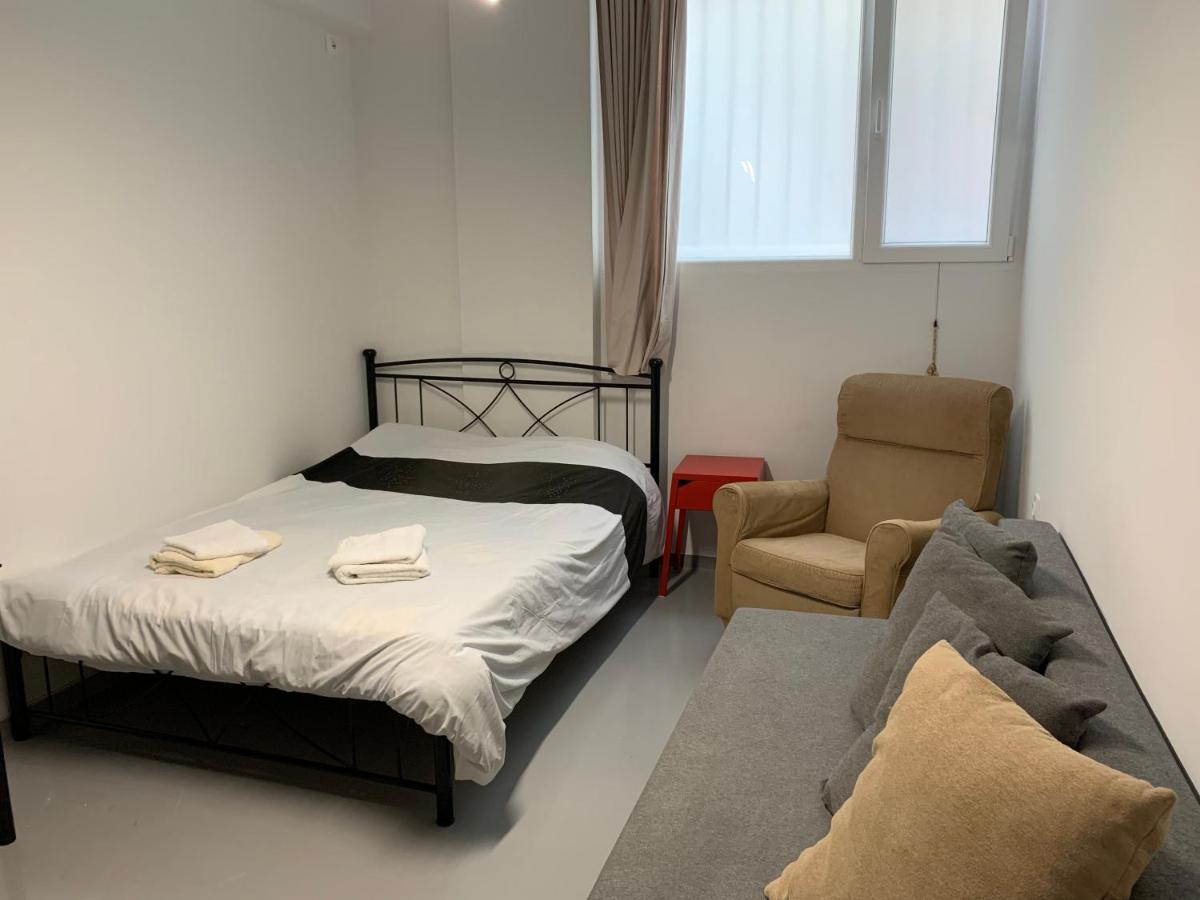 Holodek Apartments Ground & Semibasement Atina Dış mekan fotoğraf
