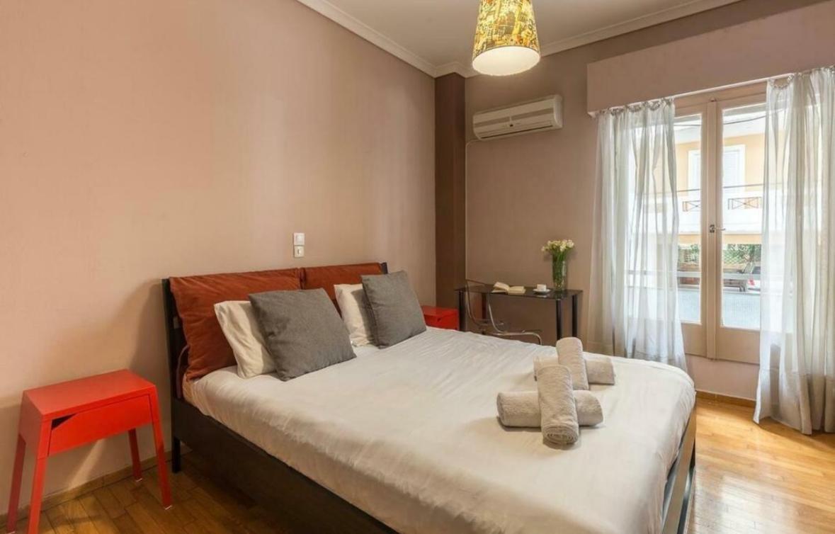 Holodek Apartments Ground & Semibasement Atina Dış mekan fotoğraf