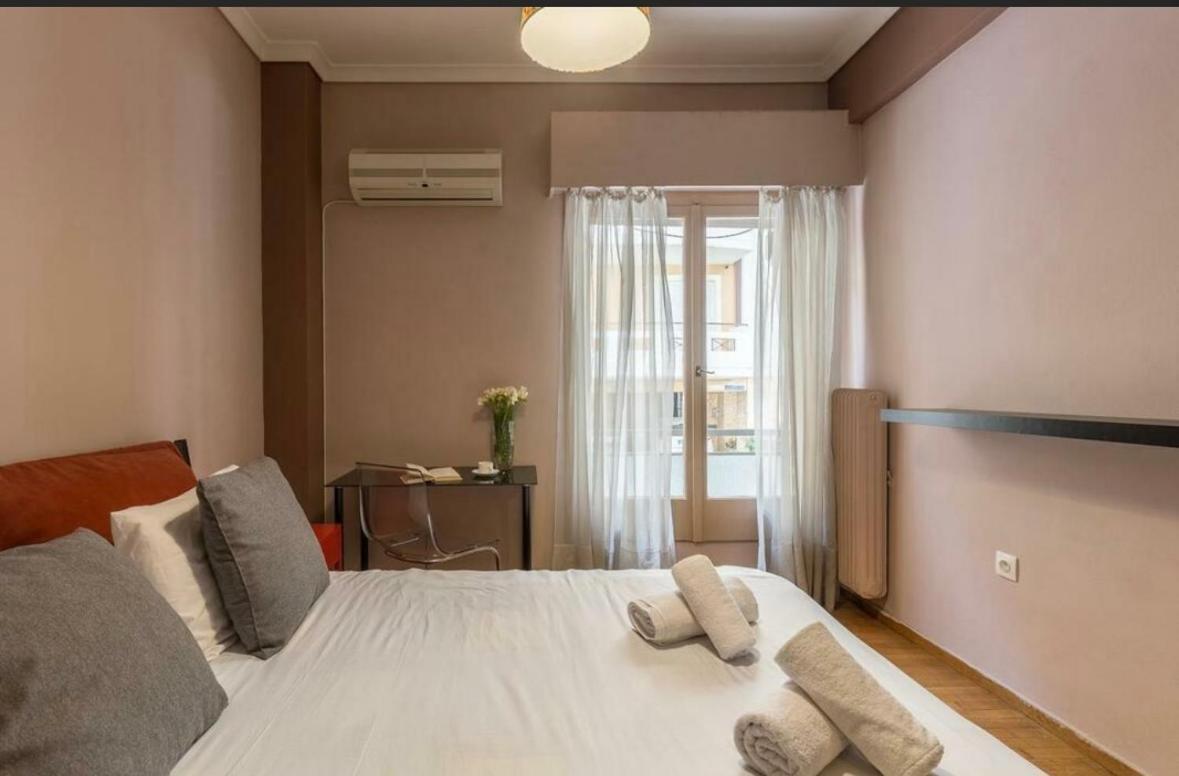 Holodek Apartments Ground & Semibasement Atina Dış mekan fotoğraf